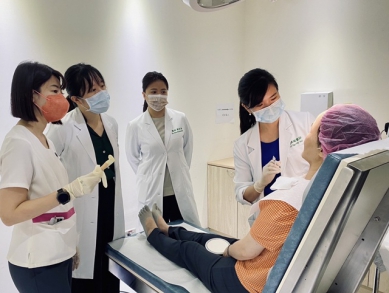 玻尿酸注射後出現「饅化臉」或眼下「毛毛蟲」？醫師提醒：可用降解調整