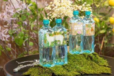 2026藝術聯名瓶限量登場  女神曾愷玹現身溫柔力挺台灣好水