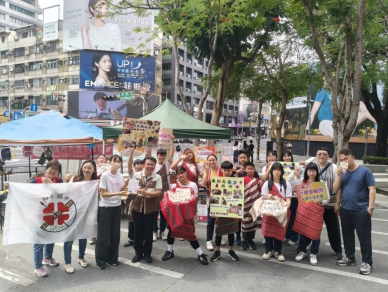 中市和平國中泰雅編織作公益，原鄉師生到草悟道一日志工義賣