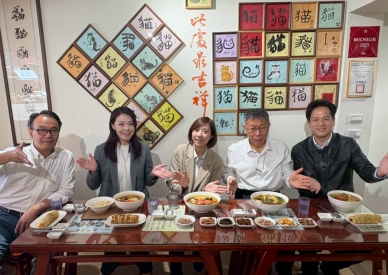 最強母雞到齊！柯文哲、高虹安、邱臣遠新竹同框