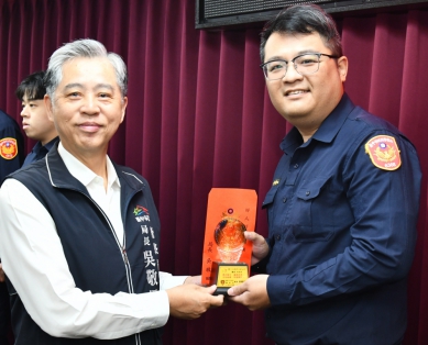 林家齊成功搶救婦人一命    吳敬田局務會報公開表揚