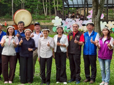 白桐花遇上黑咖啡　古坑桐花祭展現文化魅力