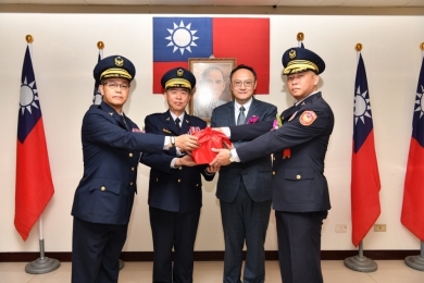 王國峰職掌北區治安大纛將宵衣旰食夙夜匪懈拼搏