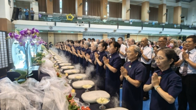 慈濟彰化社區浴佛行善盡孝人間
