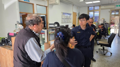 婦人接「冒辦門號」電話險上當　豐原警即刻拆穿成功阻詐