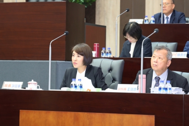 4月起縣府開始補助長輩健保費，若仍遭扣繳，將會回補