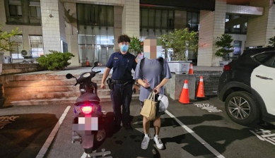 男開心結束3日遊「刁車」險回不了家！暖警拿出「救援神器」化解危機
