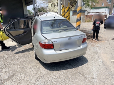 行車搖晃逆向停車露餡　虎尾警查獲毒駕還搜出海洛因