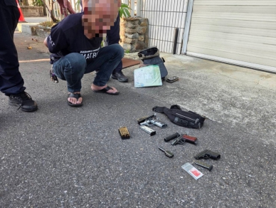 霧峰警巡邏逮通緝犯！悍匪掏槍拉滑套  警奮勇奪槍再起獲大量毒彈