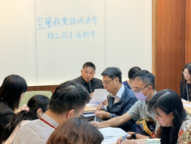 吳忠憲委員嚴重抗議中央不能對外軟弱，對內壓垮漁民