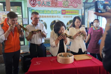 口湖鰻魚入粽登場　台61休息站推特色鰻魚粽搶市