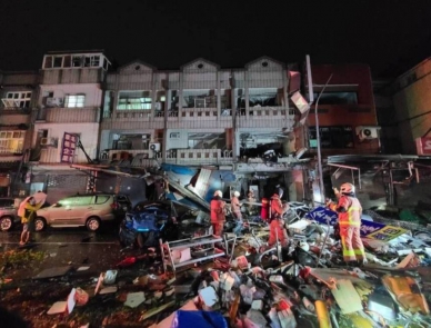 現場像戰區！新竹市高翠路便當店大氣爆   鄰街高峰路住戶被震醒   2性命垂危2重傷