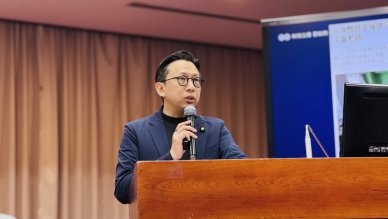 葛如鈞委員質疑校園唾液快篩法不明