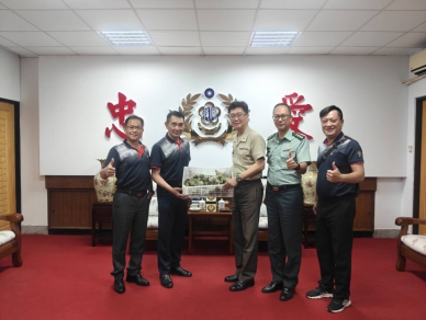 軍民一家親   豐原區後備軍人輔導中心致贈肉粽慰勞中部地區後備指揮部官兵