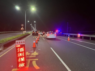 嘉義縣警察局雷厲風行打擊毒駕 全國同步擴大勤務宣誓守護「嘉」