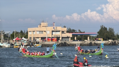 東石龍舟競賽漁人碼頭開幕競技 20日480秒高空煙火壓軸演出