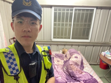 「我忘記怎麼回家了…」九旬老婦迷途街頭  暖警攜手熱心民眾助返家