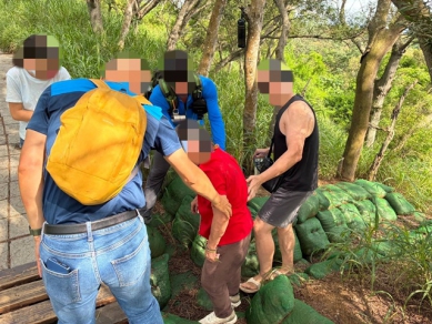 健行驚魂！七旬婦尋廁踩空墜山谷  烏日警與熱心山友聯手救命