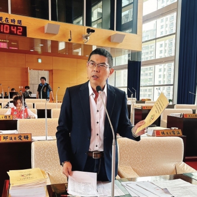 民進黨台中市議會黨團總召周永鴻：多項中央補助未納入預算  市府應送議會前補完整