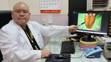 30歲男下體長菜花  拖2年竟冒出103顆