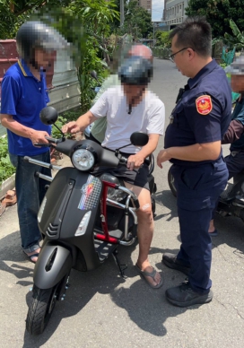 一通110守住生命　警民攜手協助七旬翁送醫