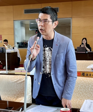 民進黨台中市議會黨團總召周永鴻：盧秀燕立即依法關廠  別讓毒油廠商罰完就過關