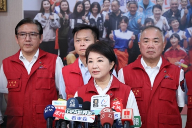 晚上才放颱風假網友罵　台中市長盧秀燕：一次宣布30小時停班課讓大家躲颱風