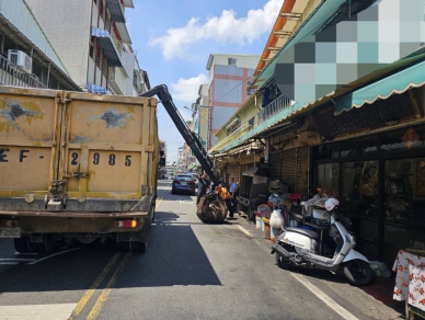 三角錐占車位行不通！斗六警清道專案出手　16件路障全移除