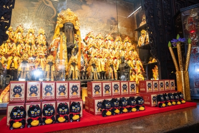 招財守財化身智慧票證　北港武德宮黑虎布偶悠遊卡開賣