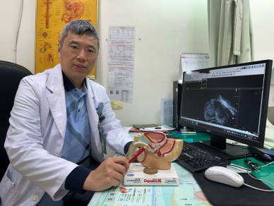 血尿狂流險休克！七旬司機攝護腺暴增10倍　銩雷射成功救命重返梨山