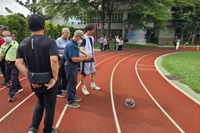 弘光科大攜手中部三大環保協會啟動無人機環境監控大聯盟  輔導志工考照