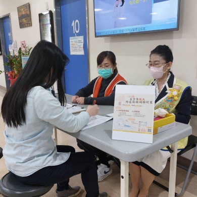 中市持續擴大肺癌篩檢守護市民健康　逾4萬人受檢、八成確診個案早期發現