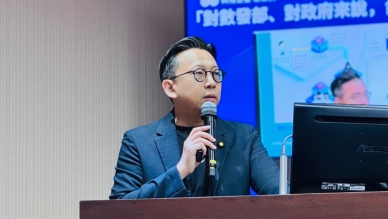 葛如鈞向政府喊話通訊任性不是練習斷網