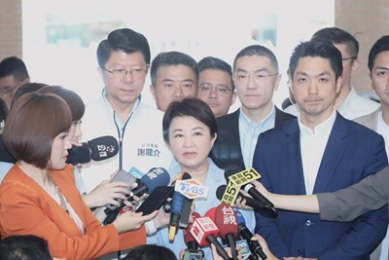 赴立法院為食安發聲，盧市長籲中央勿放行問題油、全面徹查公佈真相