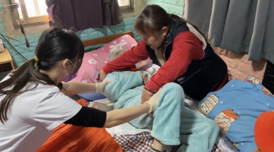 丈夫罹癌仍掛心臥床妻　創世到宅服務成長照家庭支柱