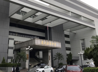 富商遭洗劫還差點被滅口   兩名惡煞一到案一被通緝