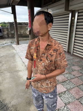 男子獨自徘徊找不到路　臺西警暖心護送返家母親見人秒安心