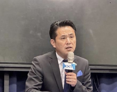 國民黨文傳會陳以信