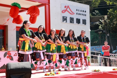 部落飄香！仁愛鄉農會「阿朗咖啡」開幕（圖2縣府提供）