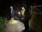 男大生遇導航失靈卡山溝  警摸黑搜山即刻救援