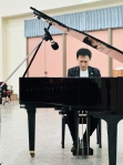 鋼琴王子系主任暨大快閃演奏 北市大交流擠爆學生活動中心