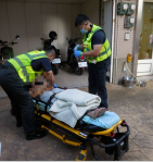 驚見燒炭影片友人報警  女警迅速救回年輕生命