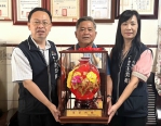 服務出眾精神堪為社會典範  大安區東安里長黃膺選今年特優里長