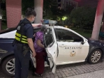八旬婦人半夜徘徊街頭    太平警巡邏發現助返家
