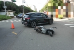中市沙鹿區發生轎車撞機車導致一人受輕傷送醫