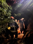 男獨爬步道失聯 烏日警消全力搜救  8hrs後趕在楊柳登陸前尋獲跌落山溝男子