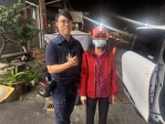 85歲婦代步車沒電迷途　豐原警助返家團圓