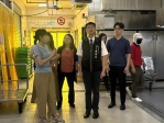 中市國中小免費營養午餐即將啟動教育局長視察學校午餐廚房情形宣布開學供餐整備到位
