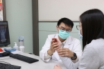 手腕痛到連毛巾都擰不了 嘉基關節鏡微創揪出痛源精準修復
