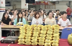 一輪明月、兩地團圓　暨大埔里與台中校區陪伴國際學生溫暖過中秋 （圖2暨大提供）
